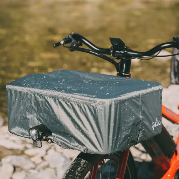 Yuba cykeltillbehör Bread Basket rain cover kit monterad på cykel