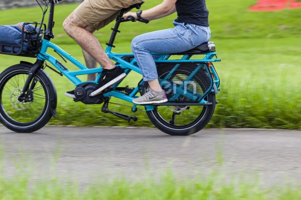Tern Sidekick Wheelguards tillbehör till elcykel lifestylebild utomhus